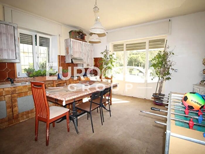 Appartamento con 7 locali in vendita in I Balbano, Lucca