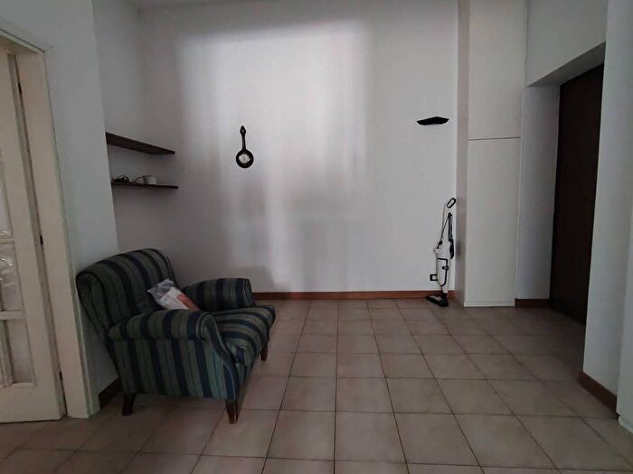 Appartamento trilocale in affitto in Via Calzolerie, Centro Storico, Bologna