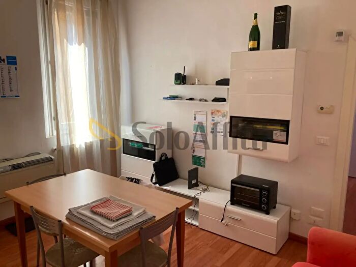 Appartamento trilocale in affitto in Via San Pietro, Modena