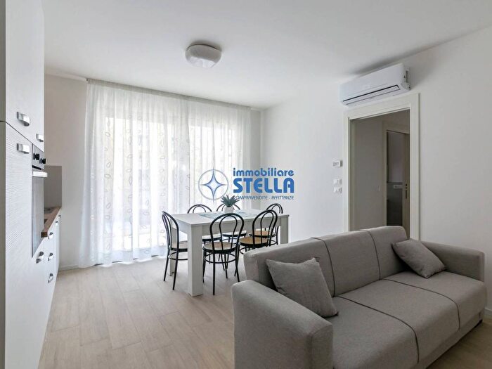 Appartamento trilocale in affitto in Via Giacomo Zanella, Lido Centro Ovest, Jesolo