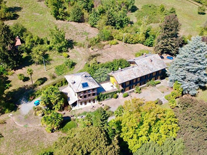 Casa con 6 locali in vendita in Villa piccone, Corio