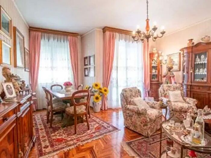 Appartamento quadrilocale in vendita in Via Veneto, Piacenza