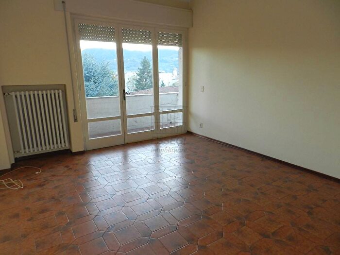 Appartamento con 5 locali in affitto in Via Silvio Ferri, SantAnna, Lucca