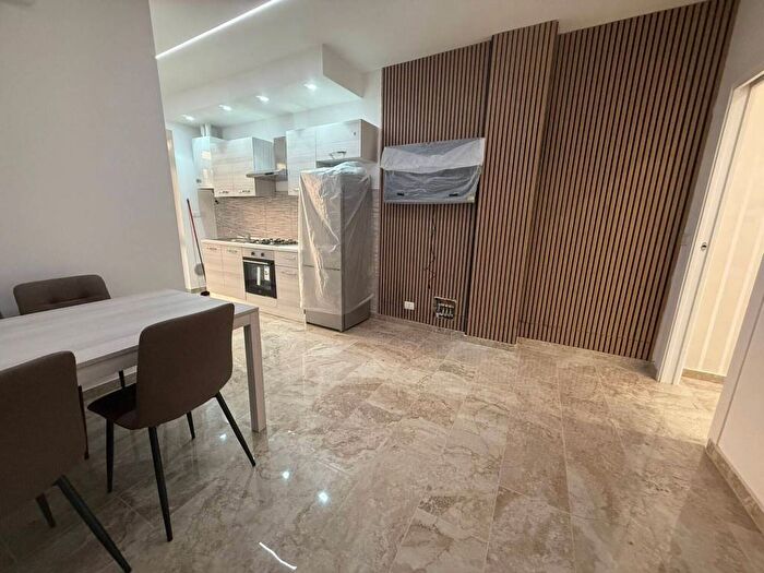 Appartamento bilocale in affitto in Via Varese, Saronno