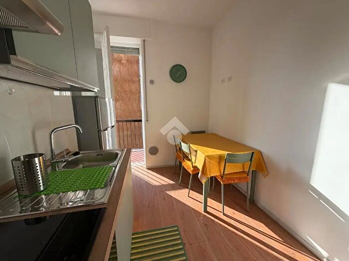 Appartamento monolocale in affitto in Piazza Schiavone, Milano