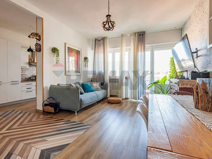 Appartamento trilocale in vendita in Via Ludovico Muratori, Busto Arsizio