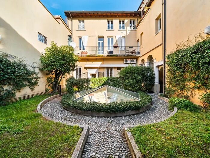 Appartamento con 5 locali in vendita in Corso Garibaldi, Brescia