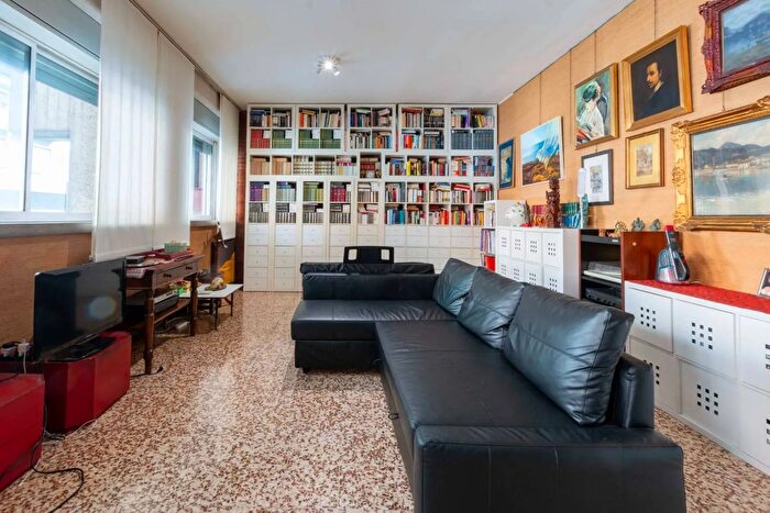 Appartamento con 5 locali in vendita in Via Antonio Pacinotti, Milano