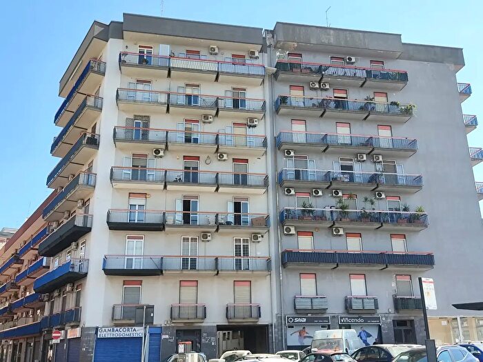 Appartamento quadrilocale in vendita in Largo F Crispi, Bari