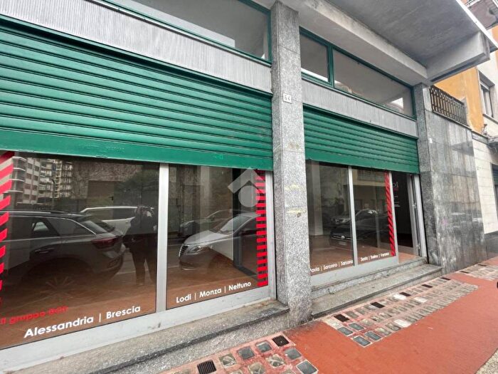 Appartamento bilocale in affitto in Via S Giovanni, Centro, Borgomanero