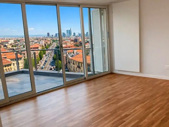 Appartamento con 5 locali in vendita in Via Giuseppe Ripamonti, Milano
