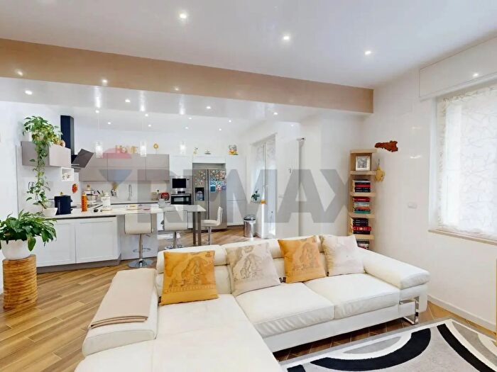 Appartamento quadrilocale in vendita in Serra Ricco