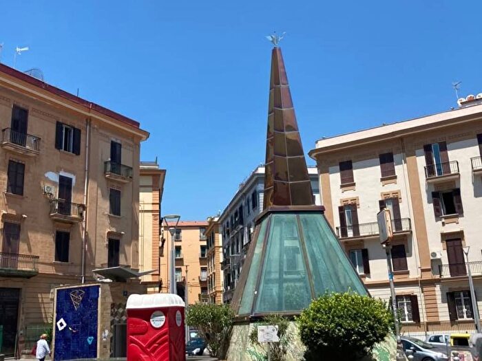 Appartamento quadrilocale in affitto in Piazzetta Materdei, Stella Materdei, Napoli