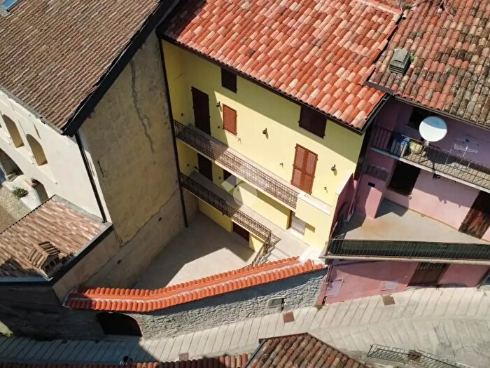 Casa con 6 locali in vendita in Via Corte, Vobarno