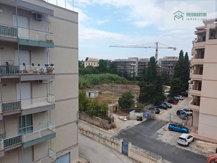 Appartamento trilocale in affitto in Viale Epipoli Siracusa Sr, Siracusa
