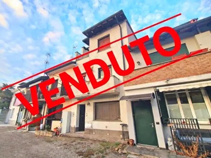 Casa trilocale in vendita in Via Goffredo Mameli, Parabiago