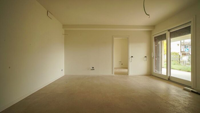 Appartamento quadrilocale in vendita in Via Hrayr Terzian, Verona