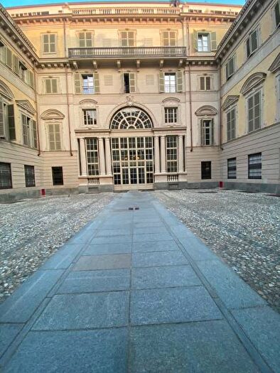 Appartamento quadrilocale in affitto in Via Luigi Lagrange, Via Roma, Torino
