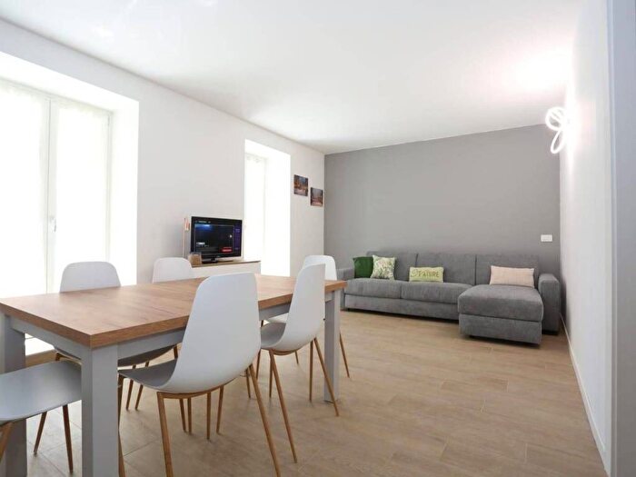 Appartamento bilocale in affitto in Via medici, Centro, Castione della Presolana