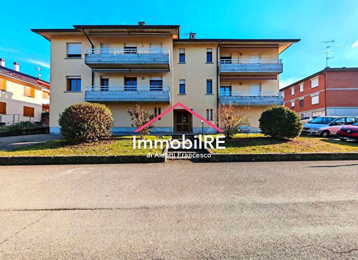 Appartamento trilocale in vendita in Canossa