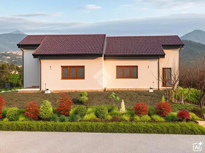 Casa trilocale in vendita in V Molino di Capo, Pignola