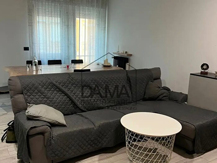Appartamento in vendita in Via Valenti, Parma