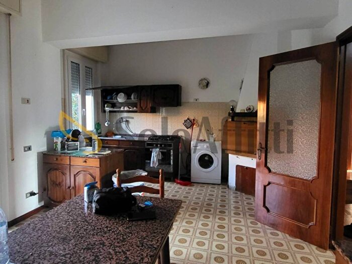 Appartamento con 5 locali in affitto in Ostra