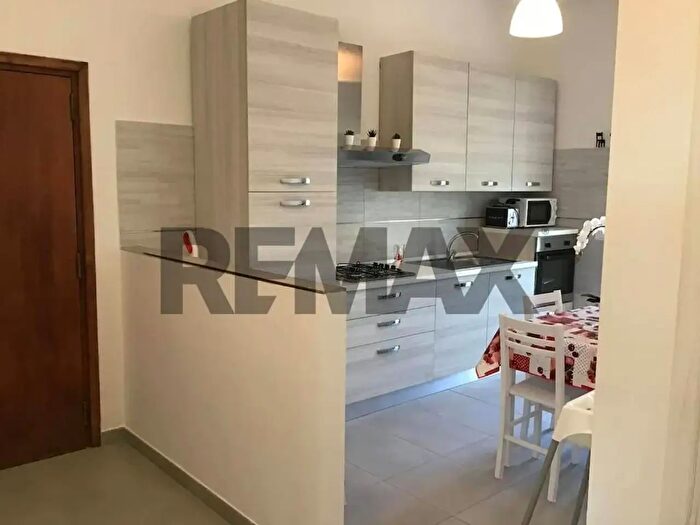 Appartamento trilocale in vendita in Minturno
