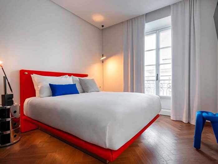 Appartamento bilocale in affitto in Via Alessandro Manzoni, Scala Manzoni, Milano