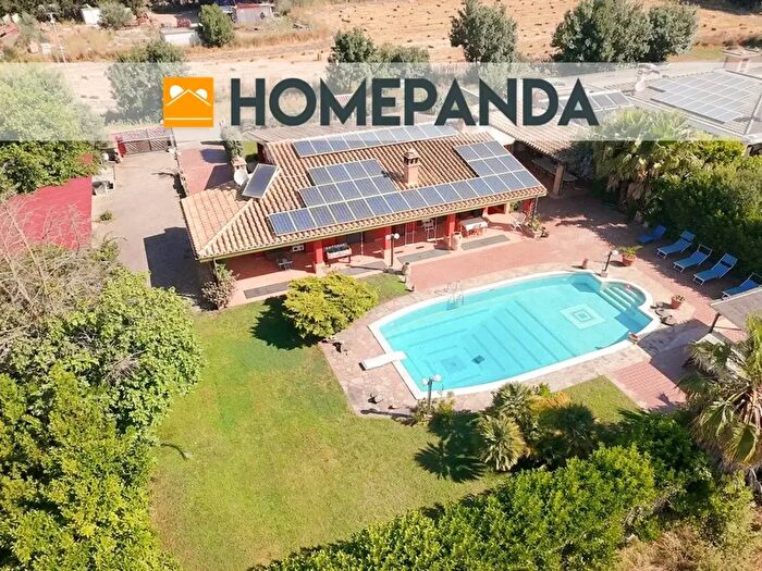 Casa con 8 locali in vendita in Via San Gemiliano, Sestu