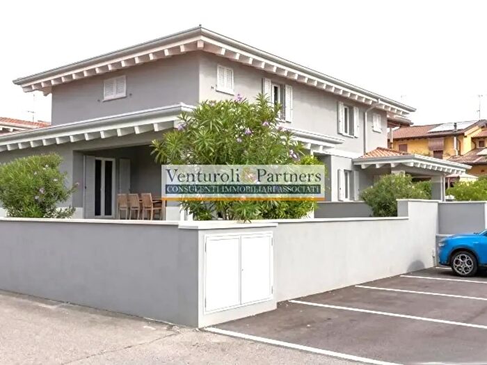 Casa con 5 locali in vendita in Via Giuseppe Mazzini, Bedizzole