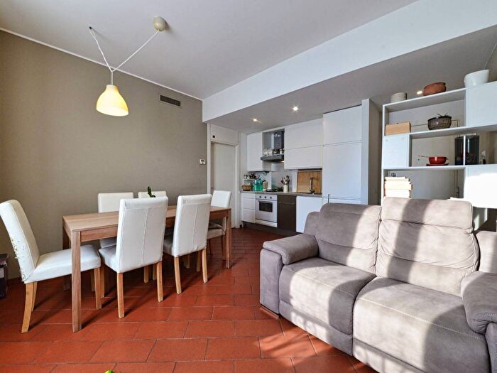 Appartamento trilocale in affitto in Via Bambaia, Pasteur, Milano