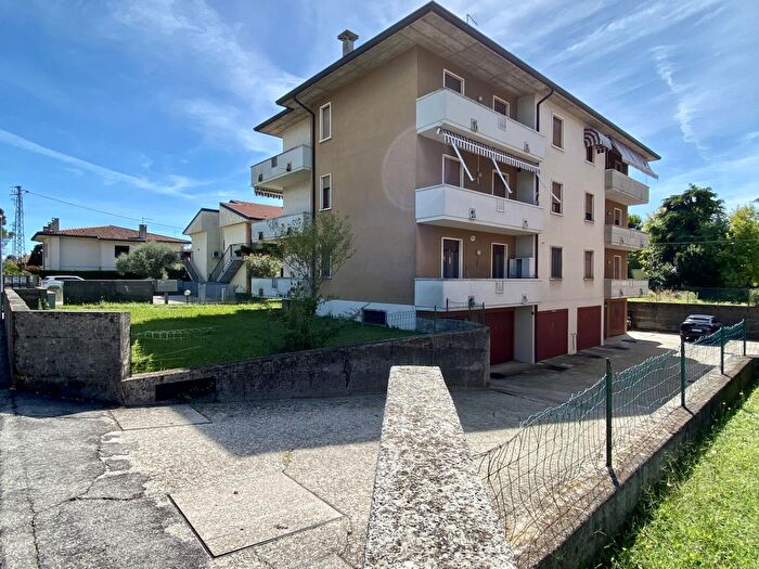 Appartamento quadrilocale in vendita in Via Pietro Galletto, Sandrigo