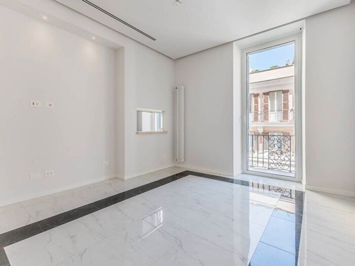 Appartamento trilocale in affitto in Via Aniene, Pinciano Villa Ada, Roma