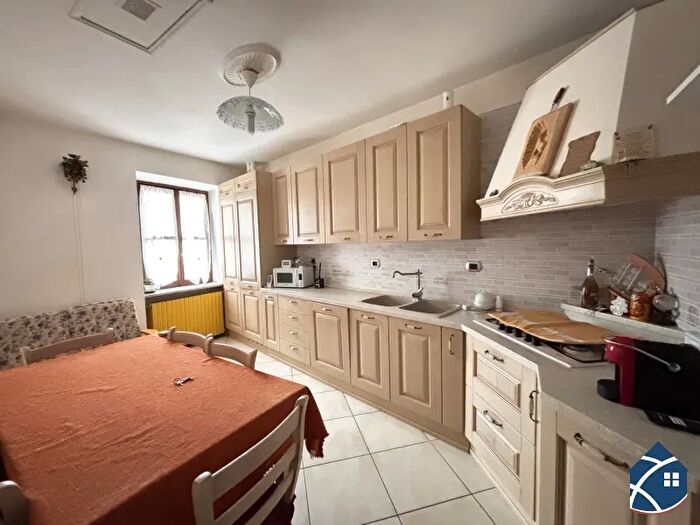 Appartamento trilocale in vendita in Pinerolo Via Sommeiller, Pinerolo