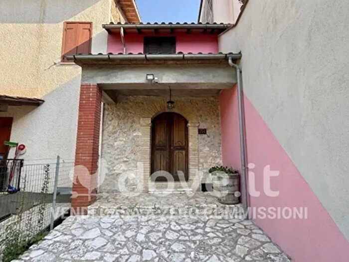 Casa bilocale in vendita in Loc Colle Chiova, Labro
