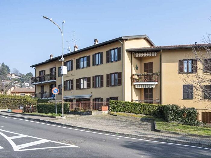 Appartamento bilocale in affitto in Via Bosisio A, Luvinate