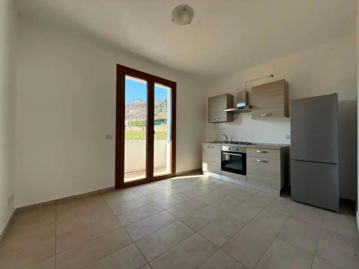 Casa con 8 locali in vendita in Via Strada Vecchia, Val Liona