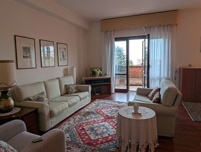 Appartamento con 6 locali in vendita in Civitanova Marche, Civitanova Marche