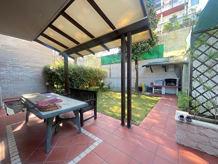 Casa con 8 locali in vendita in Monte Carpegna, Ancona