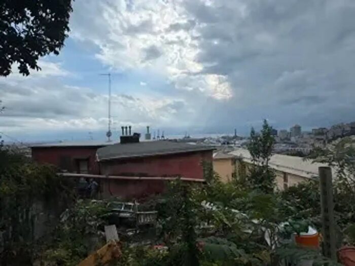 Casa con 5 locali in vendita in Salita della Neve, Genova
