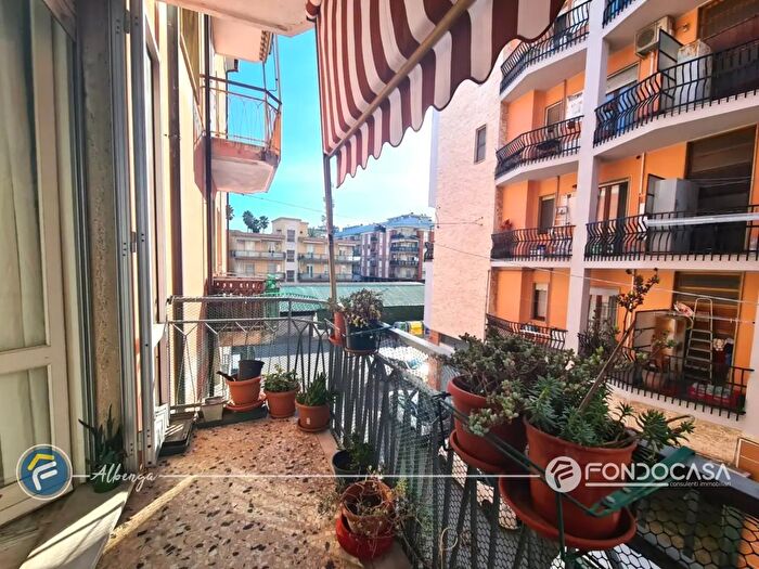 Appartamento quadrilocale in vendita in Via Adige, Albenga