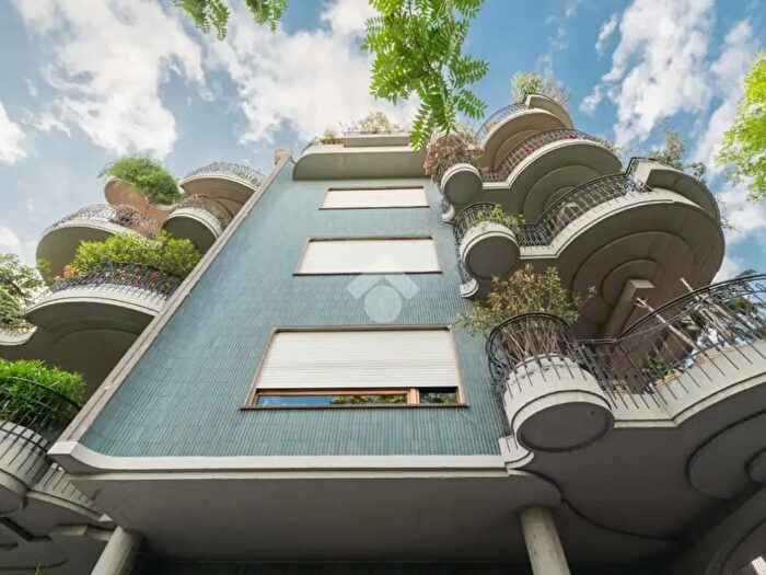 Appartamento con 6 locali in vendita in Via Mascagni, Roma