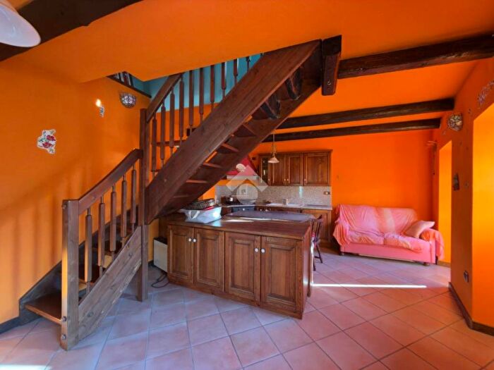 Casa trilocale in affitto in Via Cà Giacomo, Vervio