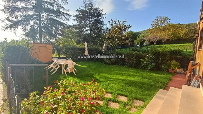 Appartamento con 5 locali in vendita in Sarteano