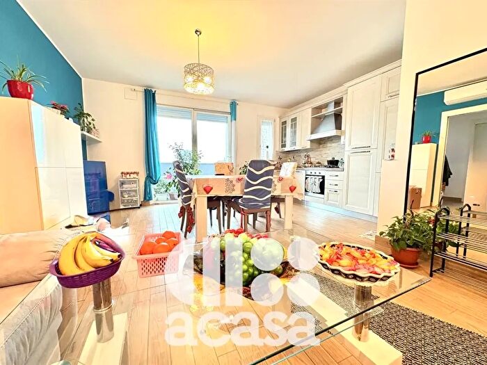 Appartamento trilocale in vendita in Via Tomaso Albinoni, Gatteo