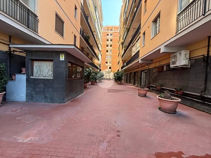 Appartamento quadrilocale in vendita in Via Luigi Pirandello, Napoli