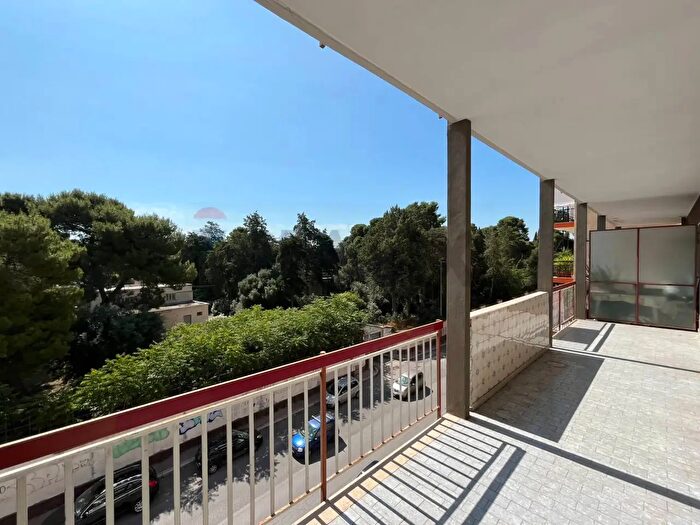 Appartamento quadrilocale in vendita in Via Giulio Petroni a, Bari