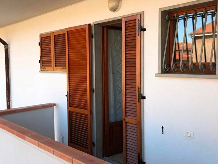 Appartamento quadrilocale in affitto in Marina dei Ronchi, Ronchi Poveromo, Massa