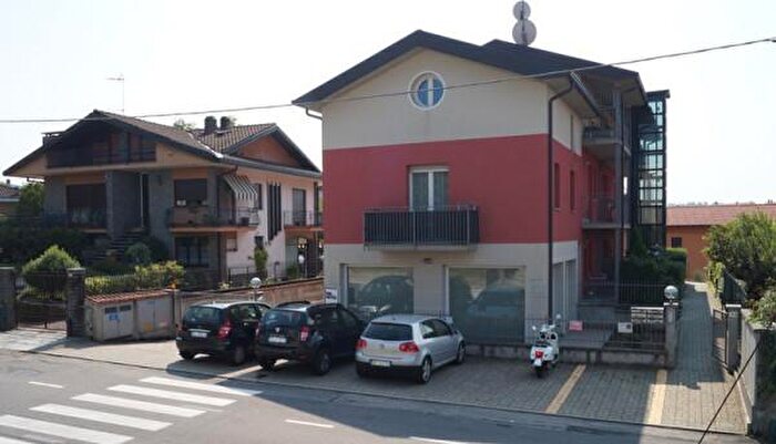 Appartamento bilocale in vendita in Viale Ticino, Sesto Calende
